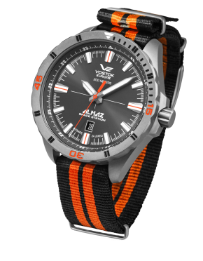 p�nsk� hodinky Vostok-Europe ALMAZ titanium line NH35A/320H263N